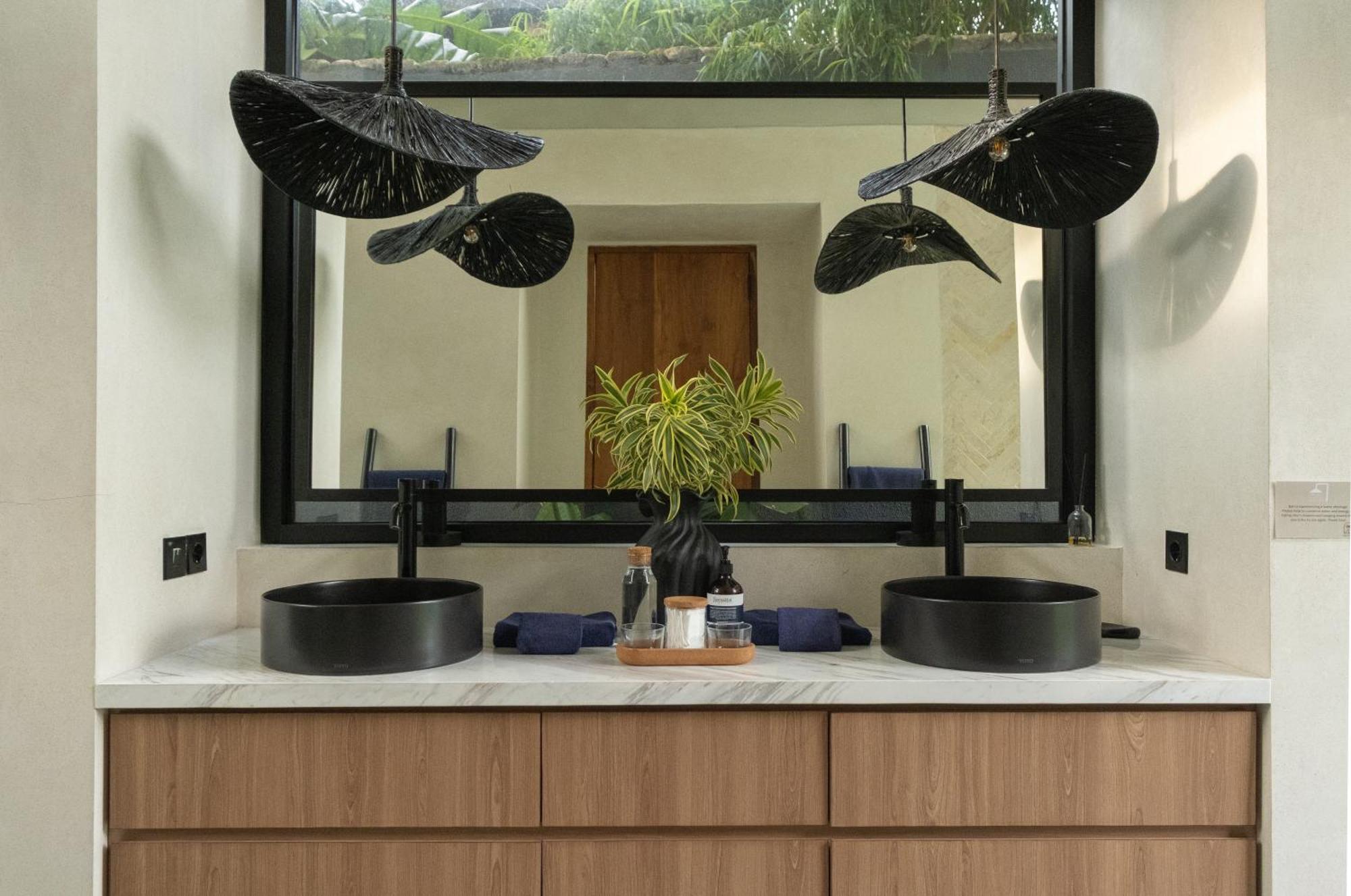 Zara Spacious, Chic And Classy 2 Bedroom 5 Minutes From Cliff Edge