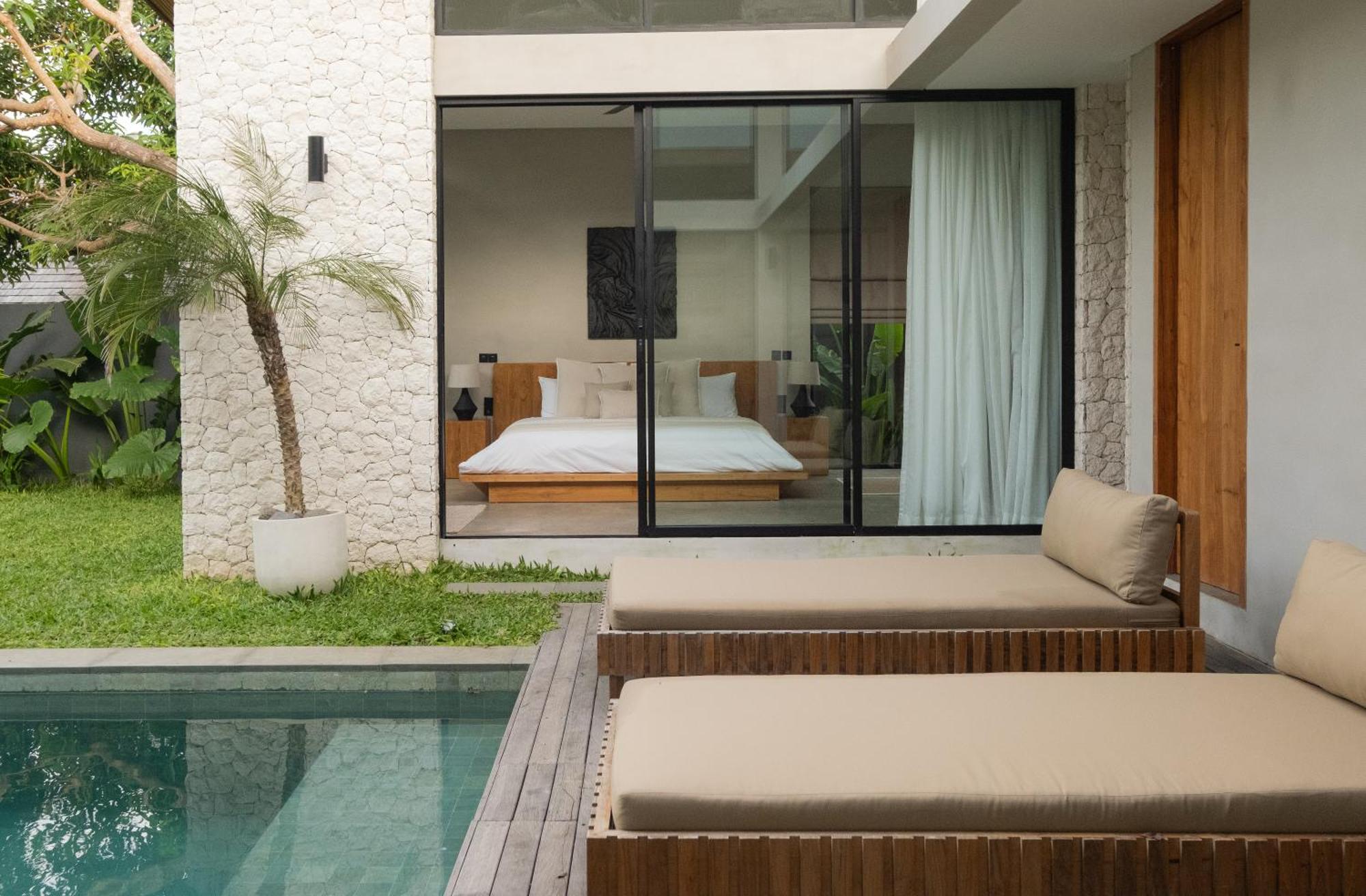 Villa Zara Spacious, Chic And Classy 2 Bedroom 5 Minutes From Cliff Edge Uluwatu