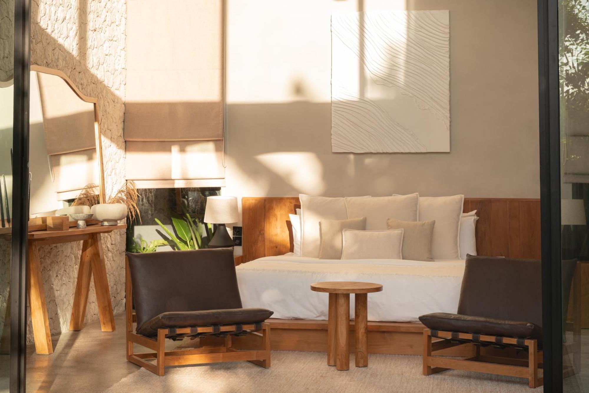 Zara Spacious, Chic And Classy 2 Bedroom 5 Minutes From Cliff Edge *
