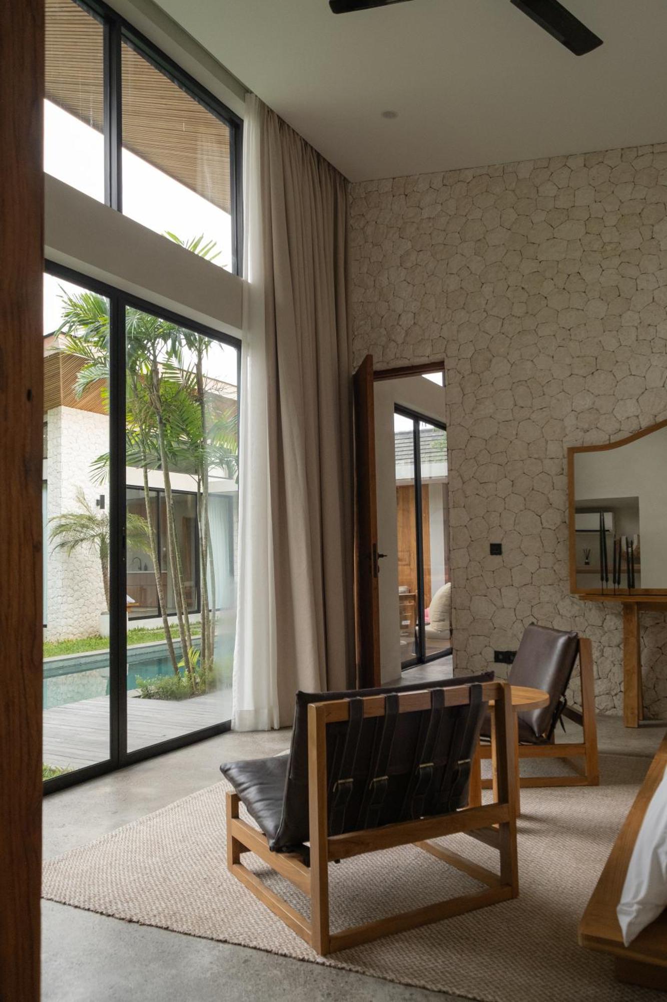 Villa Zara Spacious, Chic And Classy 2 Bedroom 5 Minutes From Cliff Edge Uluwatu (Bali)