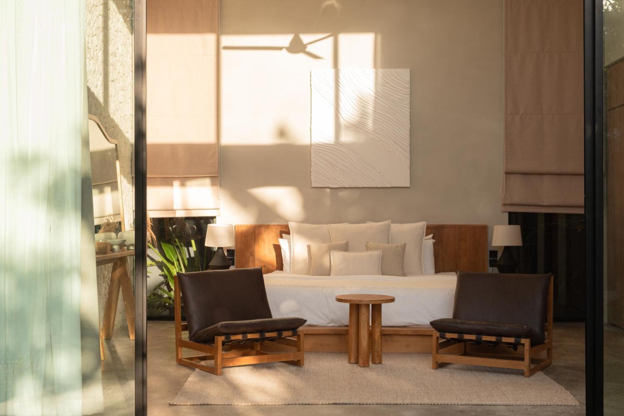 Zara Spacious, Chic And Classy 2 Bedroom 5 Minutes From Cliff Edge * Uluwatu (Bali)