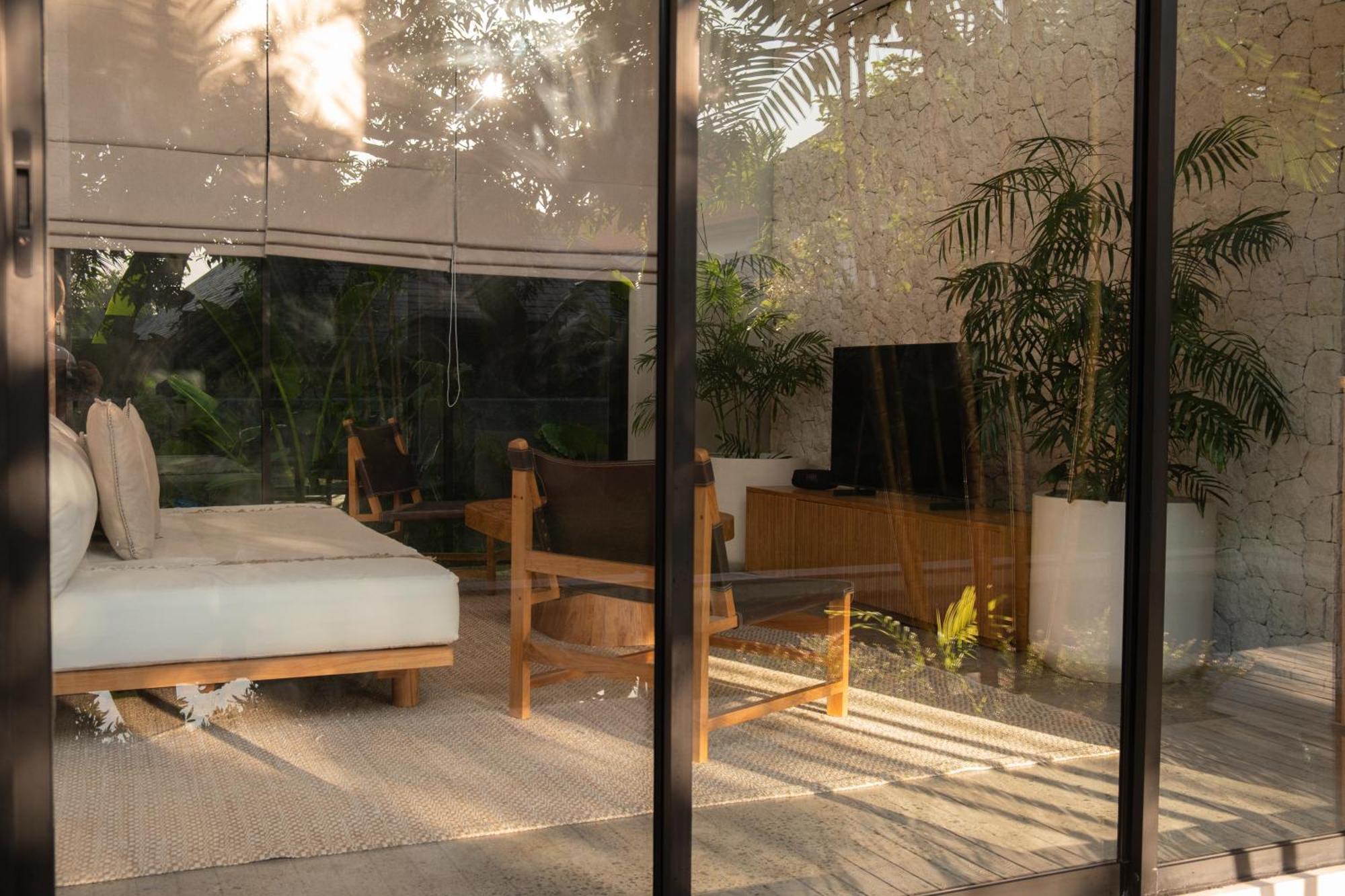 Zara Spacious, Chic And Classy 2 Bedroom 5 Minutes From Cliff Edge Villa Uluwatu (Bali)