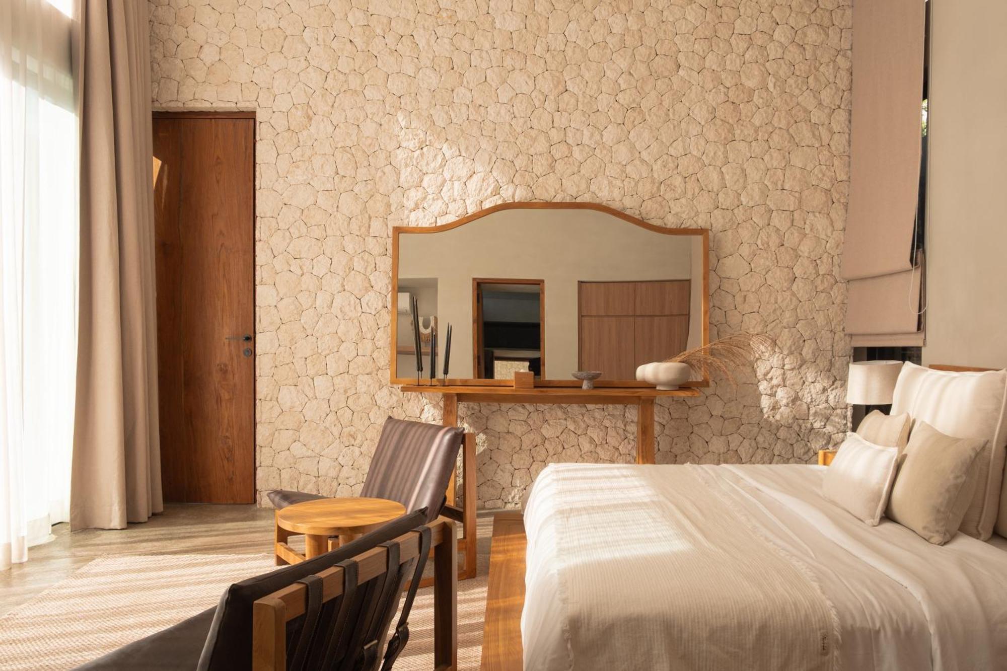 Zara Spacious, Chic And Classy 2 Bedroom 5 Minutes From Cliff Edge Villa